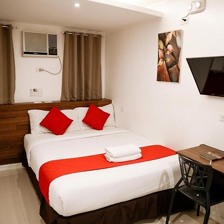 Nest Fort Bgc Makati City Bagian luar foto
