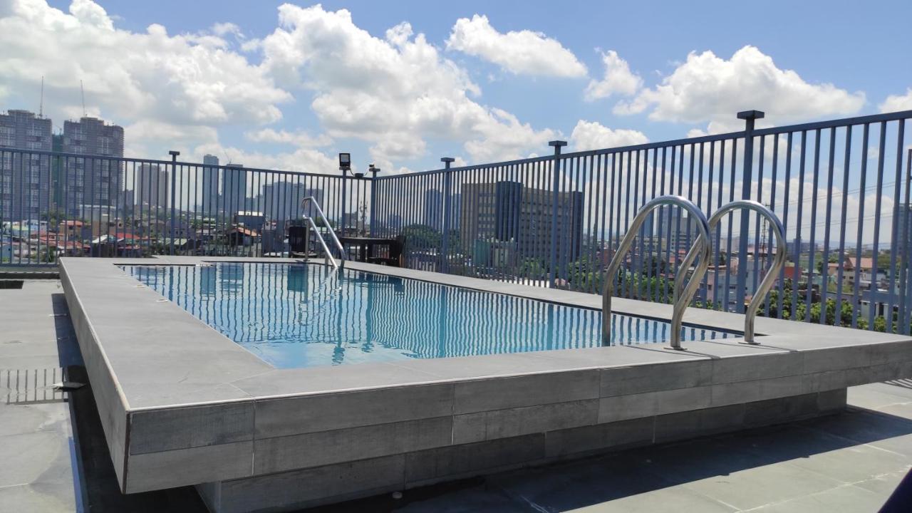 Nest Fort Bgc Makati City Bagian luar foto